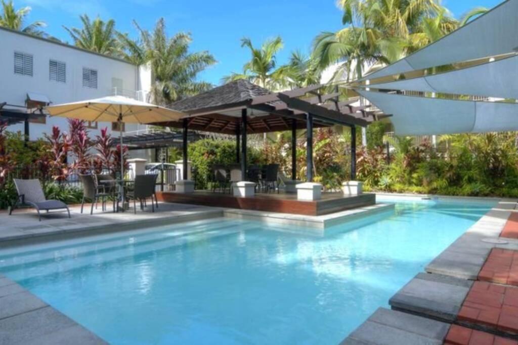 Tropical One Bedroom At The Mediterranean Apartment *