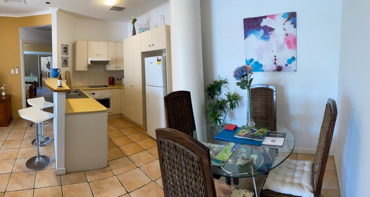 Tropical One Bedroom At The Mediterranean